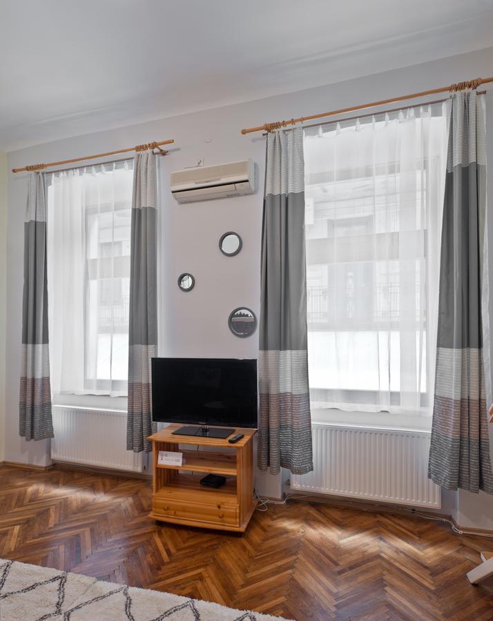 Capital Center Apartments Uelloi 부다페스트 외부 사진
